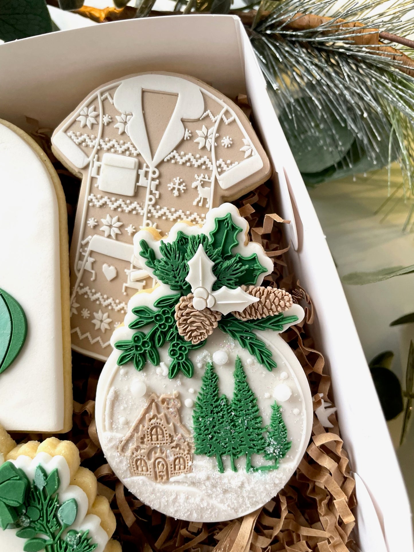 Holly Large Christmas Acrylic Mini Mould