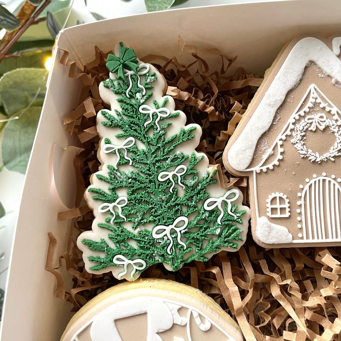 Christmas Tree With Bows Debosser and Cutter