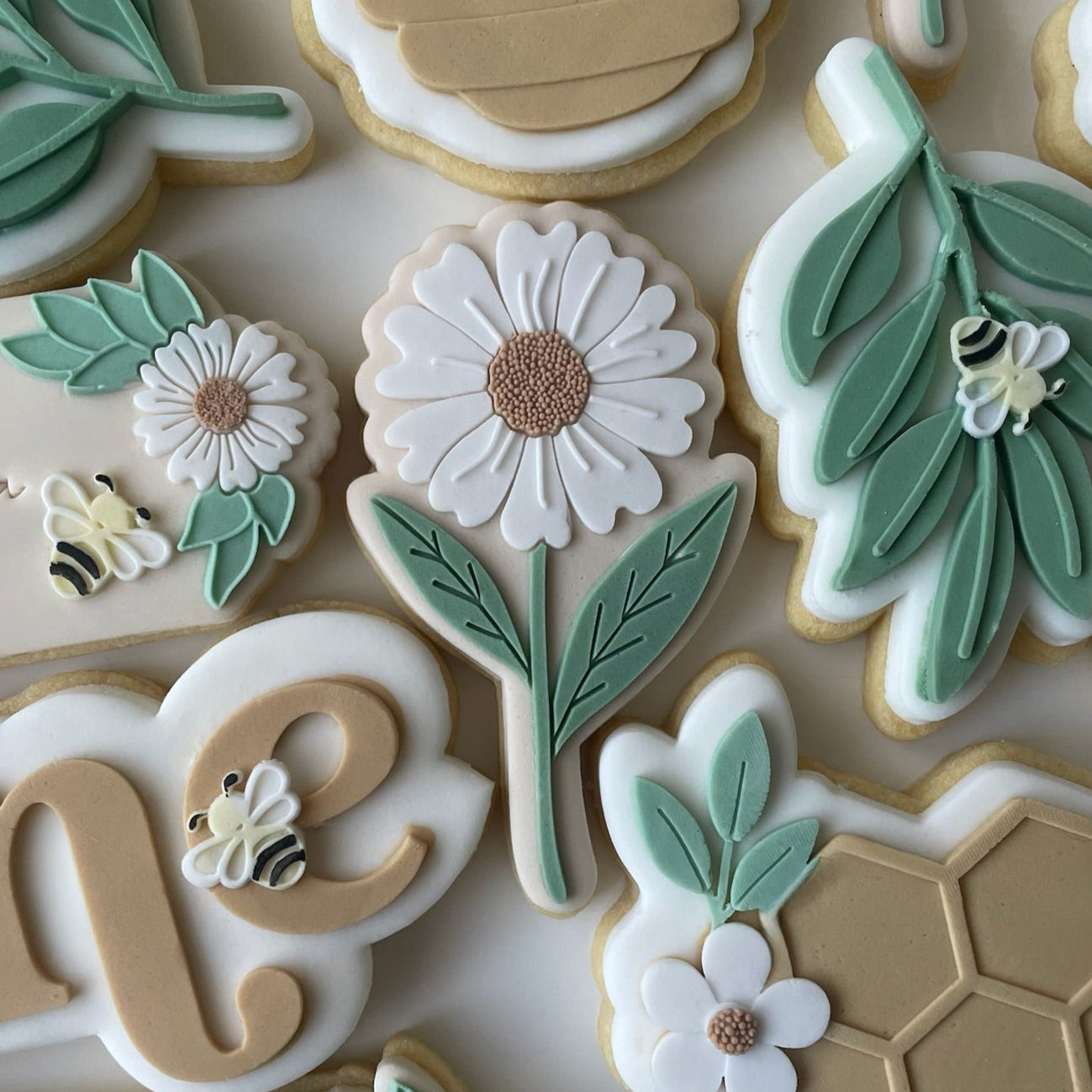 Daisy With Stem Debosser and Cutter
