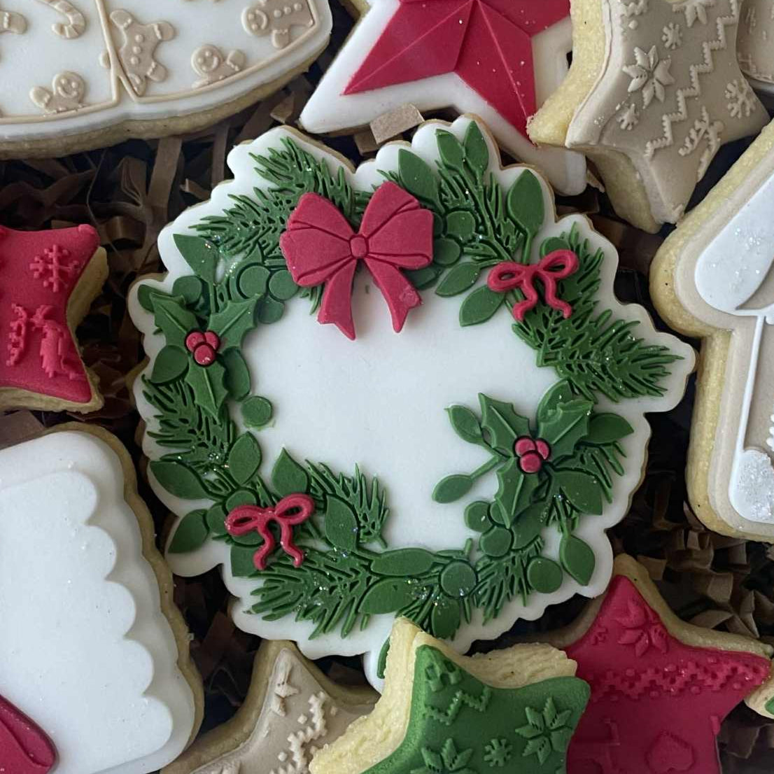 Holly Small Christmas Acrylic Mini Mould