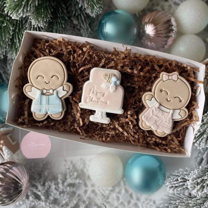 Gingerbread Man and Girl with Christmas Cake Bundle
