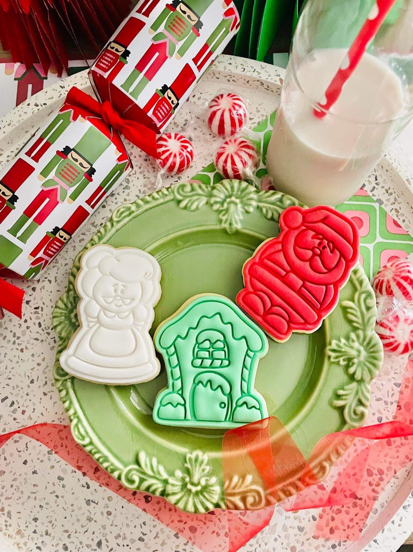 Mrs Claus Embosser and Cutter