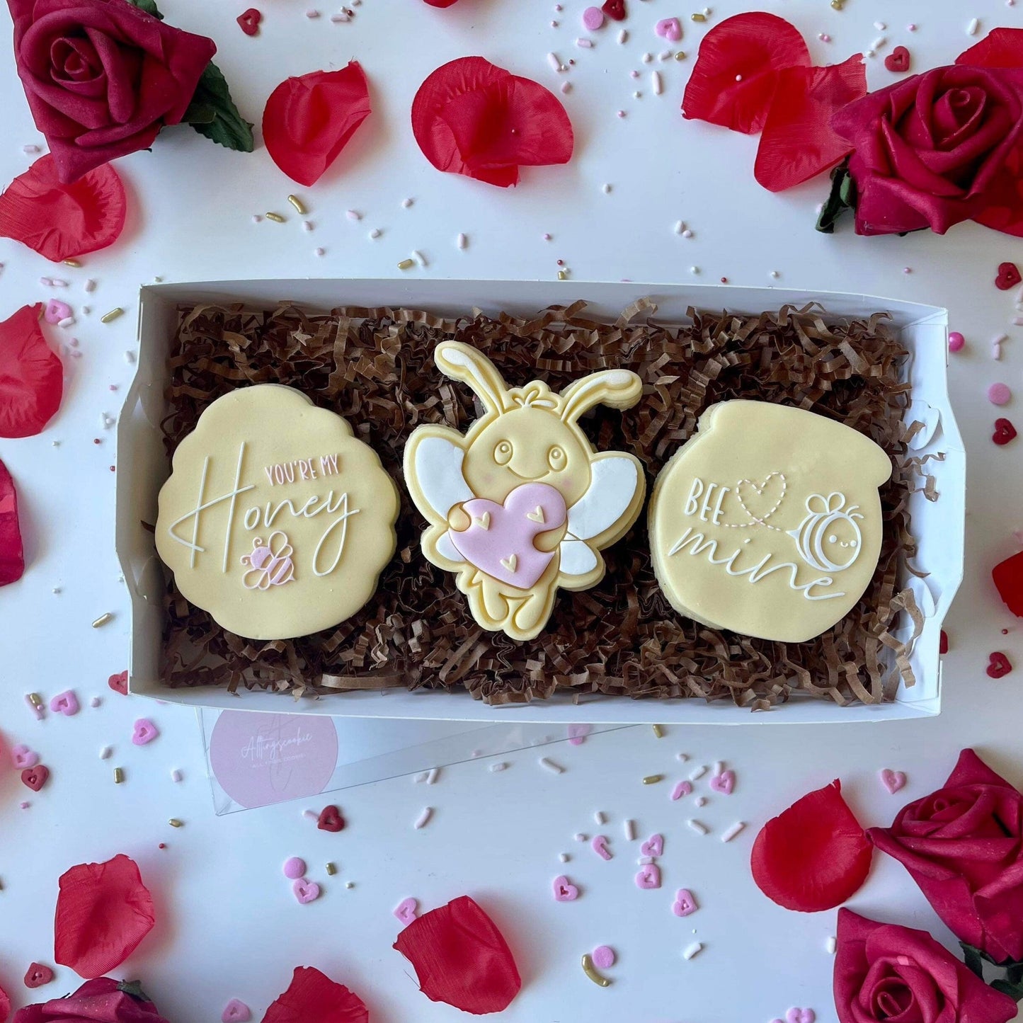 Bee with Love Heart Embosser and Cutter