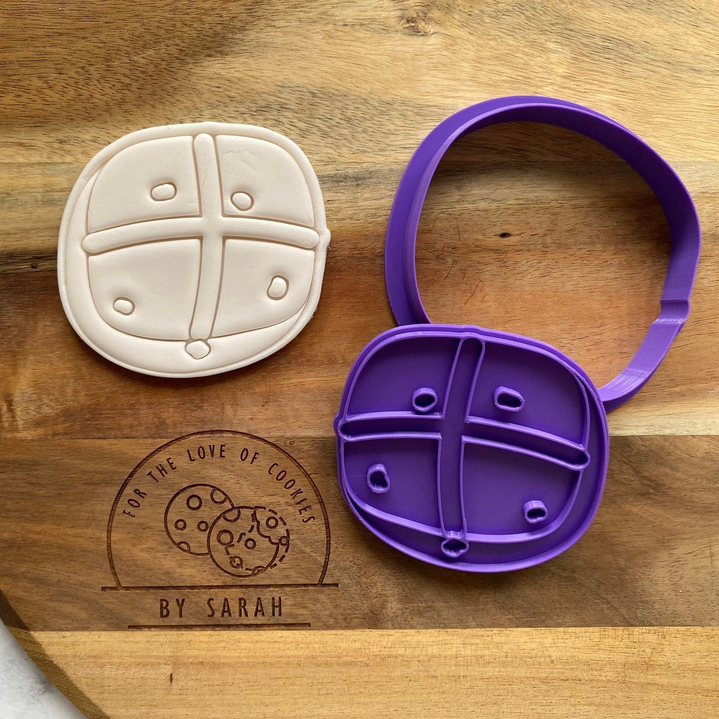Hot Cross Bun Embosser and Cutter