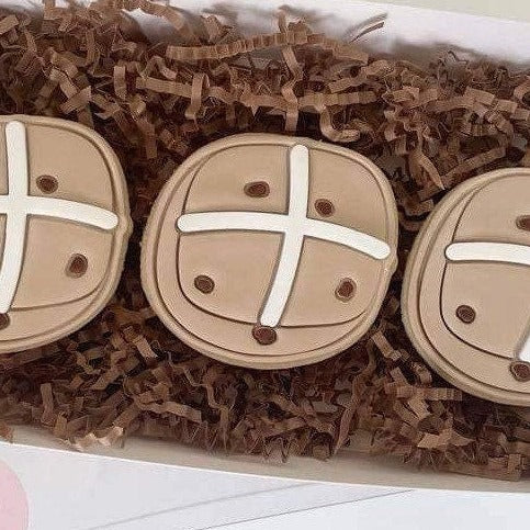 Hot Cross Bun Embosser and Cutter