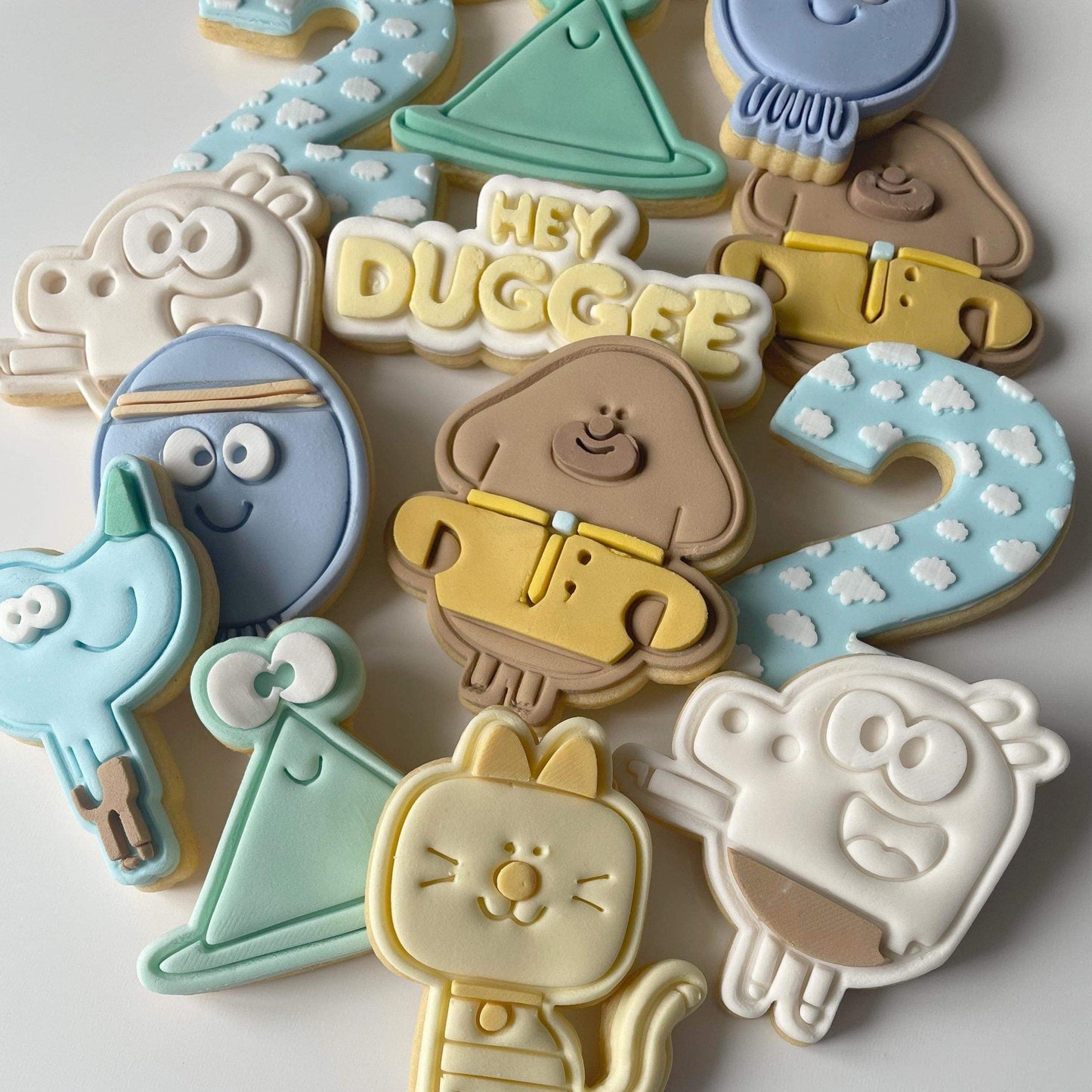 Hey Duggee Text Debosser and Cutter