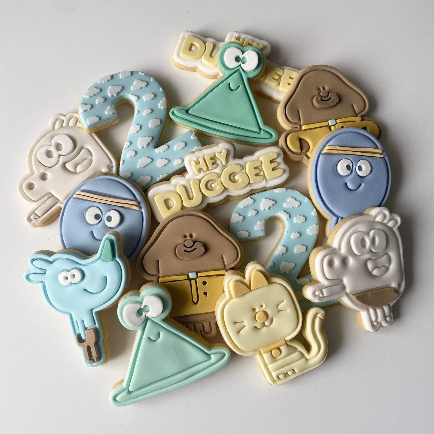 Roly Hippo 'Hey Duggee' Embosser and Cutter