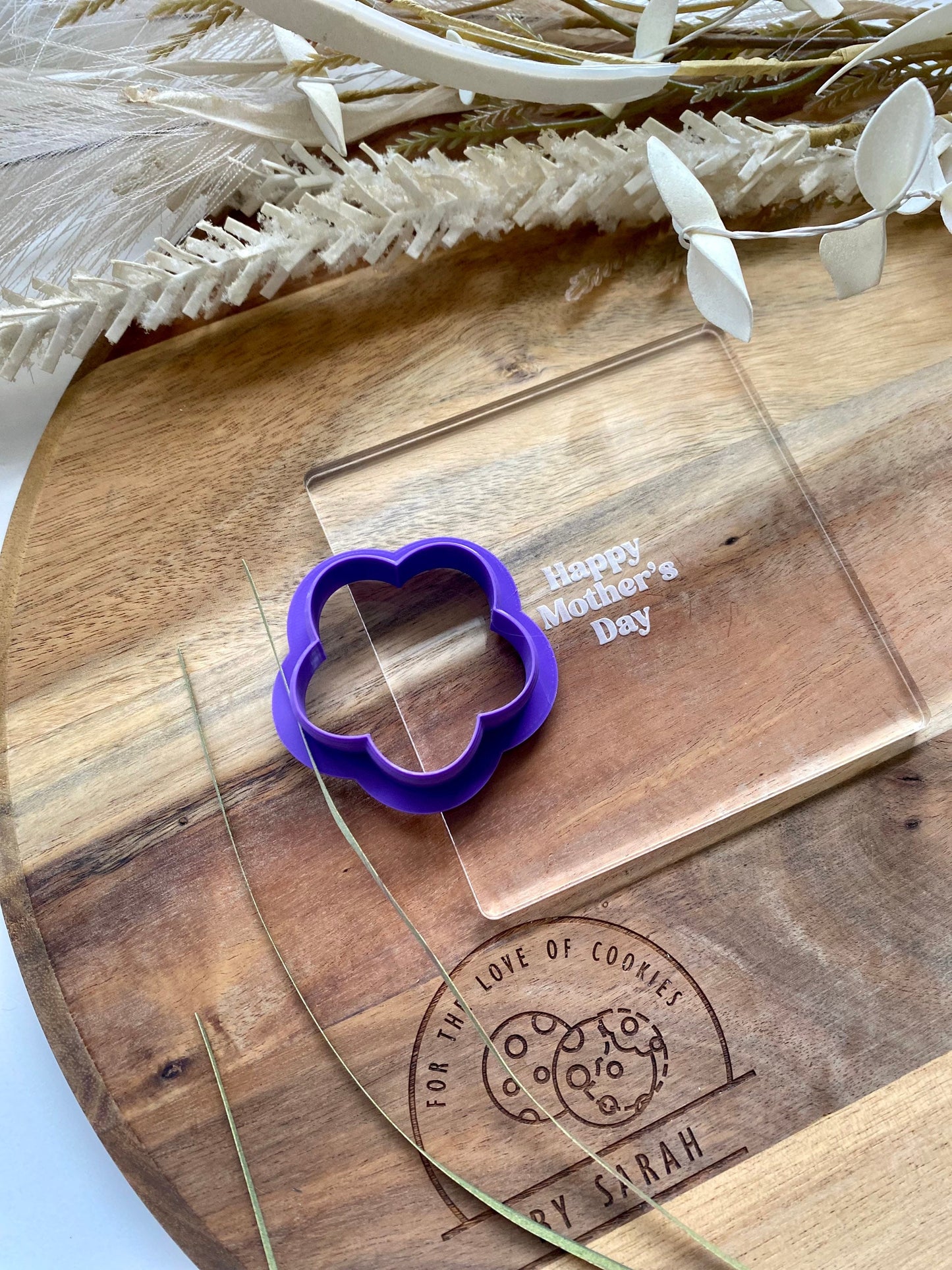 Mini Happy Mothers Day Daisy Debosser and Cutter