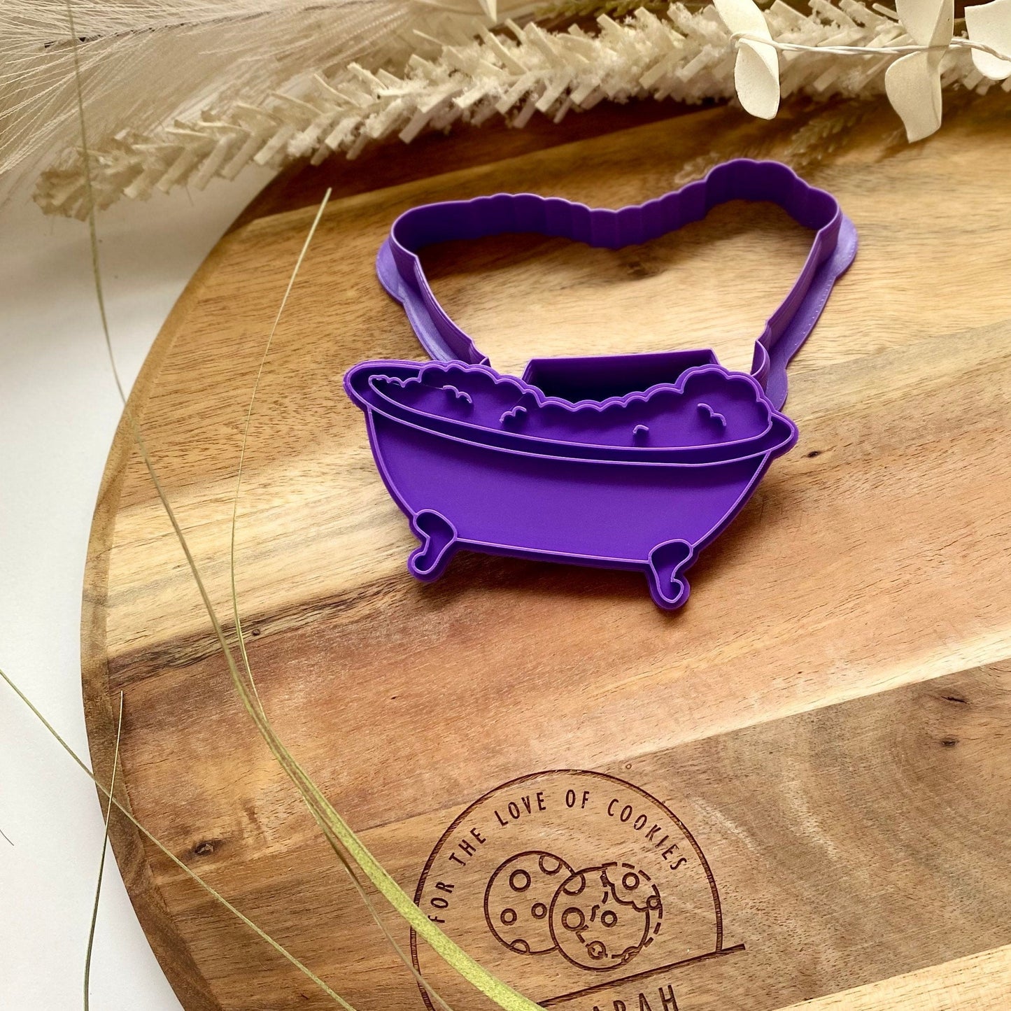 Bath Tub Embosser and Cutter