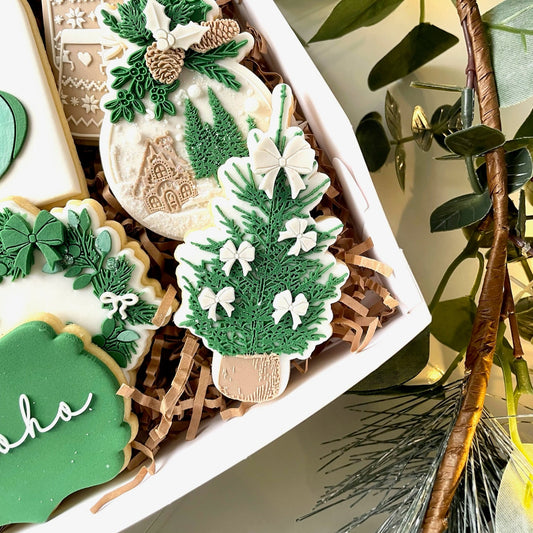 Christmas Tree in Basket Debosser and Cutter