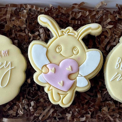 Bee with Love Heart Embosser and Cutter