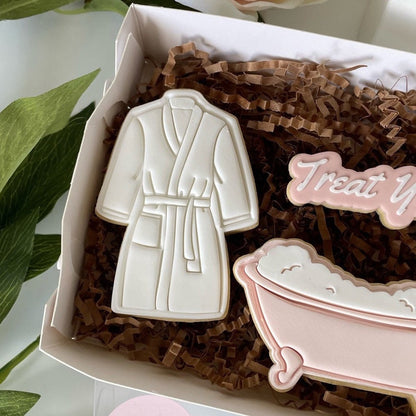 Bath Robe Embosser and Cutter