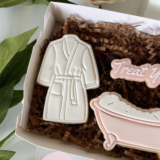 Bath Robe Embosser and Cutter