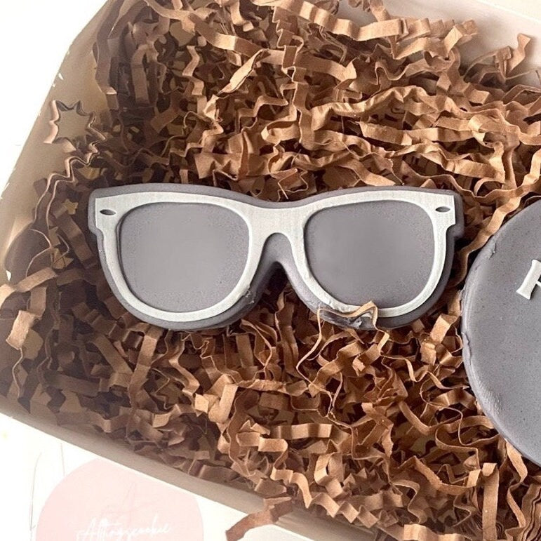 Sun Glasses Ray Ban Debosser and Cutter